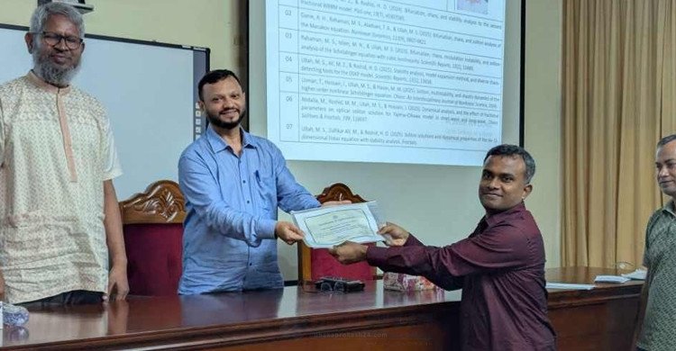 কুমিল্লা বিশ্ববিদ্যালয়ের ১২ জন শিক্ষক পেলেন গবেষণা প্রণোদনা